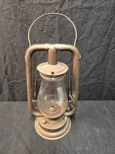 lot 18 image: Rare Find is Berger Hot Blast Lantern With Berger Globe
