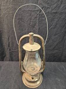 lot 114 image: the W.M. Co. Standard Lantern