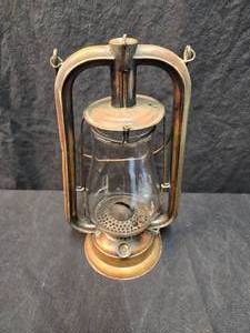 lot 313 image: Lantern--S.G.& L. Company Brass Tubular