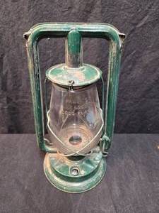 lot 315 image: Paulls no. 0 With Paulls Leader Globe Lantern