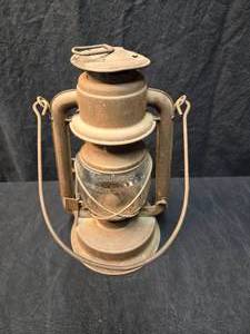 lot 227A image: Lantern--Embury No. 150 Little Supreme, With Feuerhand Globe