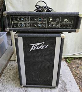 lot 318 image: Peavey 100 4 Channel Amp & Speaker