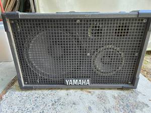 lot 319 image: Yamaha Speaker Model S3112MT