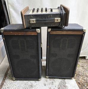 lot 322 image: Crate PA-160 Amp & Mixer