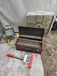 lot 441 image: Garage Essentials