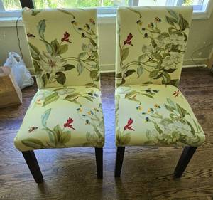 lot 360 image: Tall Back Kitchen Chairs with Slip Covers on