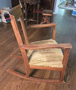 lot 362 image: Antique Rocking Chair