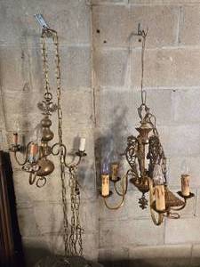 lot 191 image: Two Vintage Chandeliers