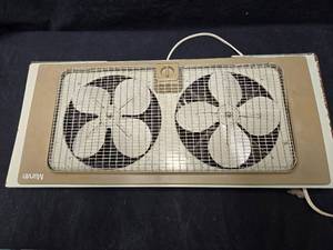 lot 476 image: Marvin Window Fan