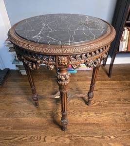 lot 202 image: Black Round Marble Top Table