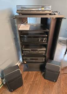 lot 8 image: Stereo System--Sony, Techniques, Bose speakers