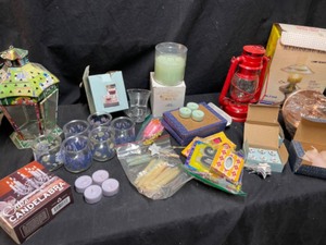 lot 490 image: Party Lite Candles & Birthday Fun