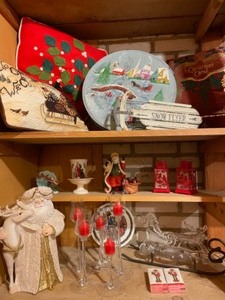 lot 209 image: Holiday Collection with Santa