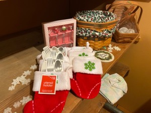 lot 62 image: Holiday Longaberger Baskets & Entertainment Items