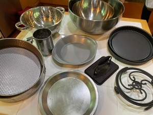 lot 269 image: Kitchen Essentials with Bowls, Strainer, Pans