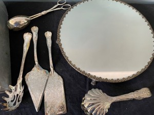 lot 338 image: Mirrored Serving Tray  & Serving Pieces
