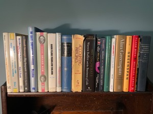 lot 307 image: BusinessAccountingEconomics Books