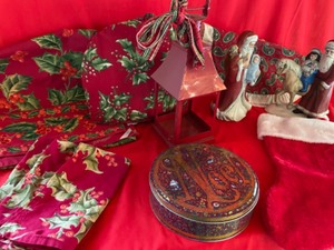 lot 212 image: Festive Christmas Decorations with Linens & Santa