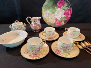 lot 217 image: Roses Floral Collection