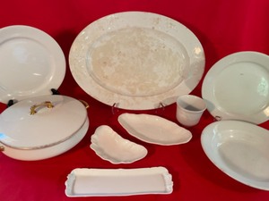 lot 297 image: Name Brand Pieces from England & Austria