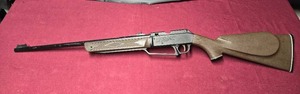 lot 170 image: Daisy BB Gun 177 Cal Powerline 880