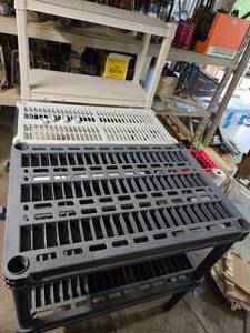 lot 173 image: 3 Plastic Shelves