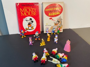 lot 368 image: Mickey Mouse Books, Seven Dwarf Figurines & Other Disney Friends