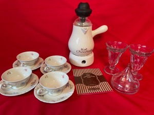 lot 384 image: Hershey Hot Chocolate Fun