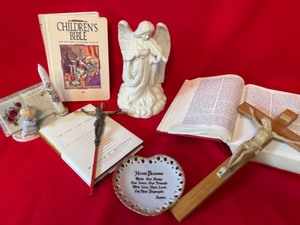 lot 385 image: Religious Items