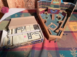 lot 260 image: Vintage Toys--Pinball & Dominos
