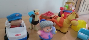 lot 85A image: Fisher Price Little Farm & Misc Toys