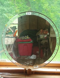 lot 290 image: 22 Round Mirror with Decorative Edge