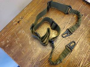 lot 49 image: 2-point sling with clips, Olive Green, (Amazon Overstock)