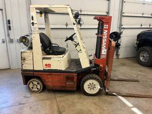 NISSAN 40 FORKLIFT
