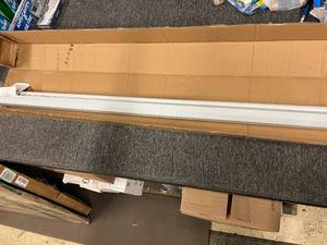 72 Manual Projector Screen - 169