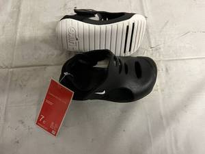 Nike Sunray Protect 3 Shoes - BlackWhite - Size 7C