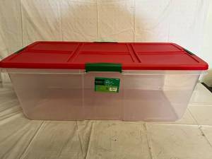 100Qt Storage Tote with Locking Lid