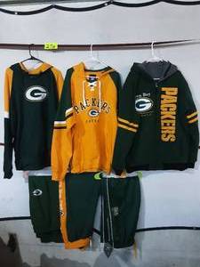 lot 7 image: 3 Green Bay Packers Sweatsuits Size 2-3X