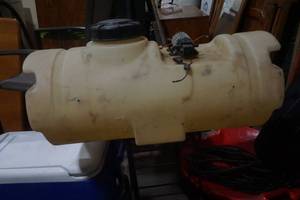 lot 5 image: 15 Gallon Sprayer Tank