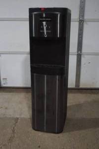 lot 30 image: Hamilton Beach Water Cooler HotCold