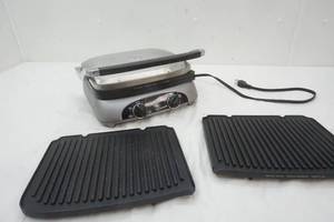 lot 38 image: GE Griddle with extra Girdles