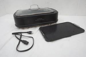 lot 39 image: Lightly Used Power Smokeless Grill