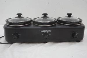 lot 40 image: Lightly Used Farberware 3 Pot Warmer