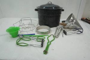 lot 91 image: Canning Pot & Supplies