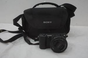 lot 100 image: Sony AX 5100 Camera, Bag , Battery