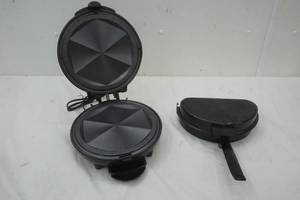 lot 102 image: Rival Sandwich maker and Folding Pan Sandwich Maker