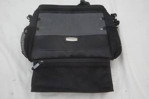 lot 117 image: Ameio Headrest Travel Bag