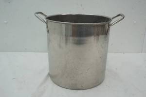 lot 128 image: Cooking Pot