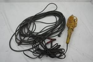 lot 132 image: Extension Cord and Trouble Light