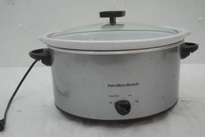 lot 141 image: Hamilton Beach Crock Pot